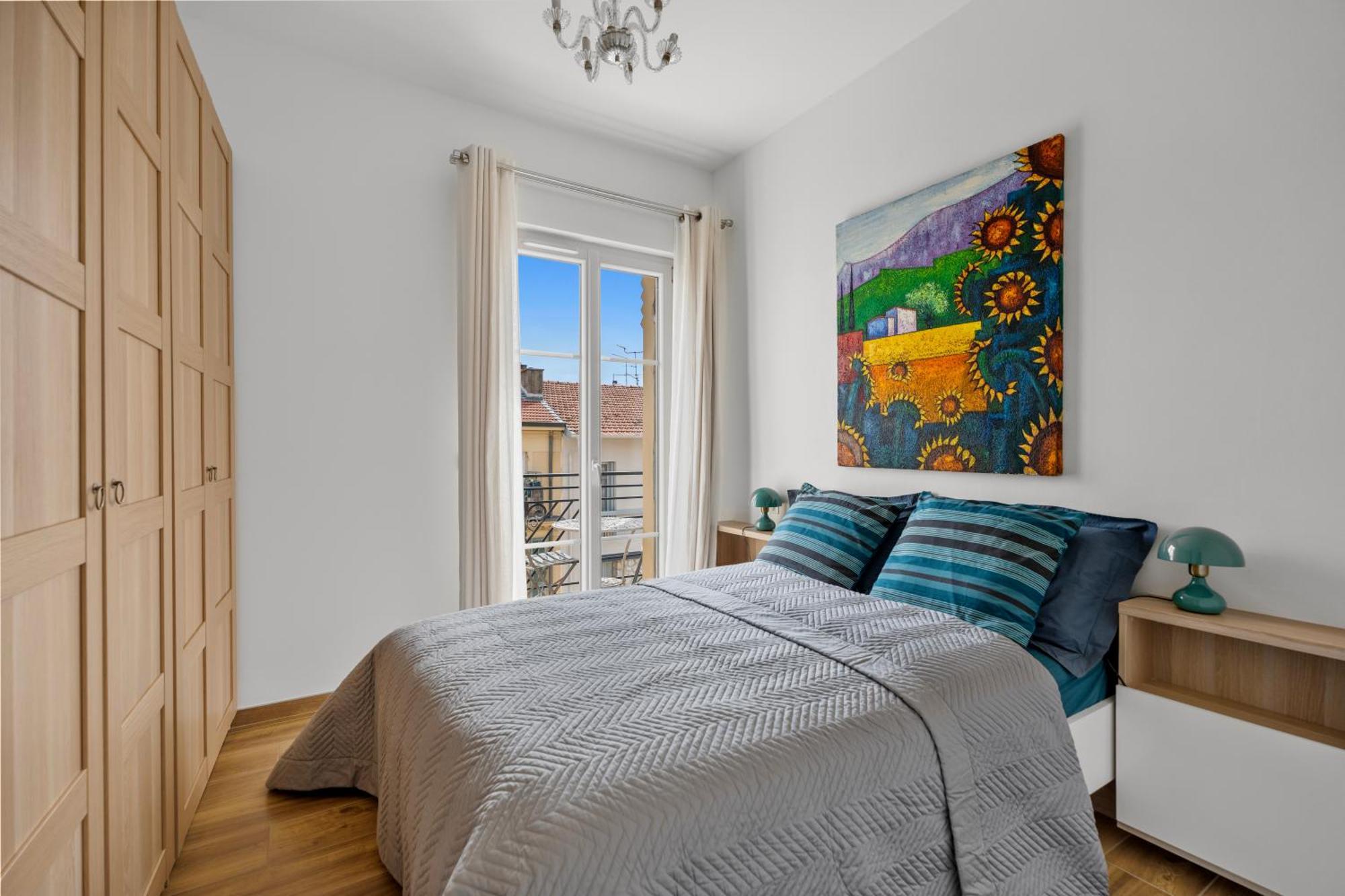 Gare Apartment