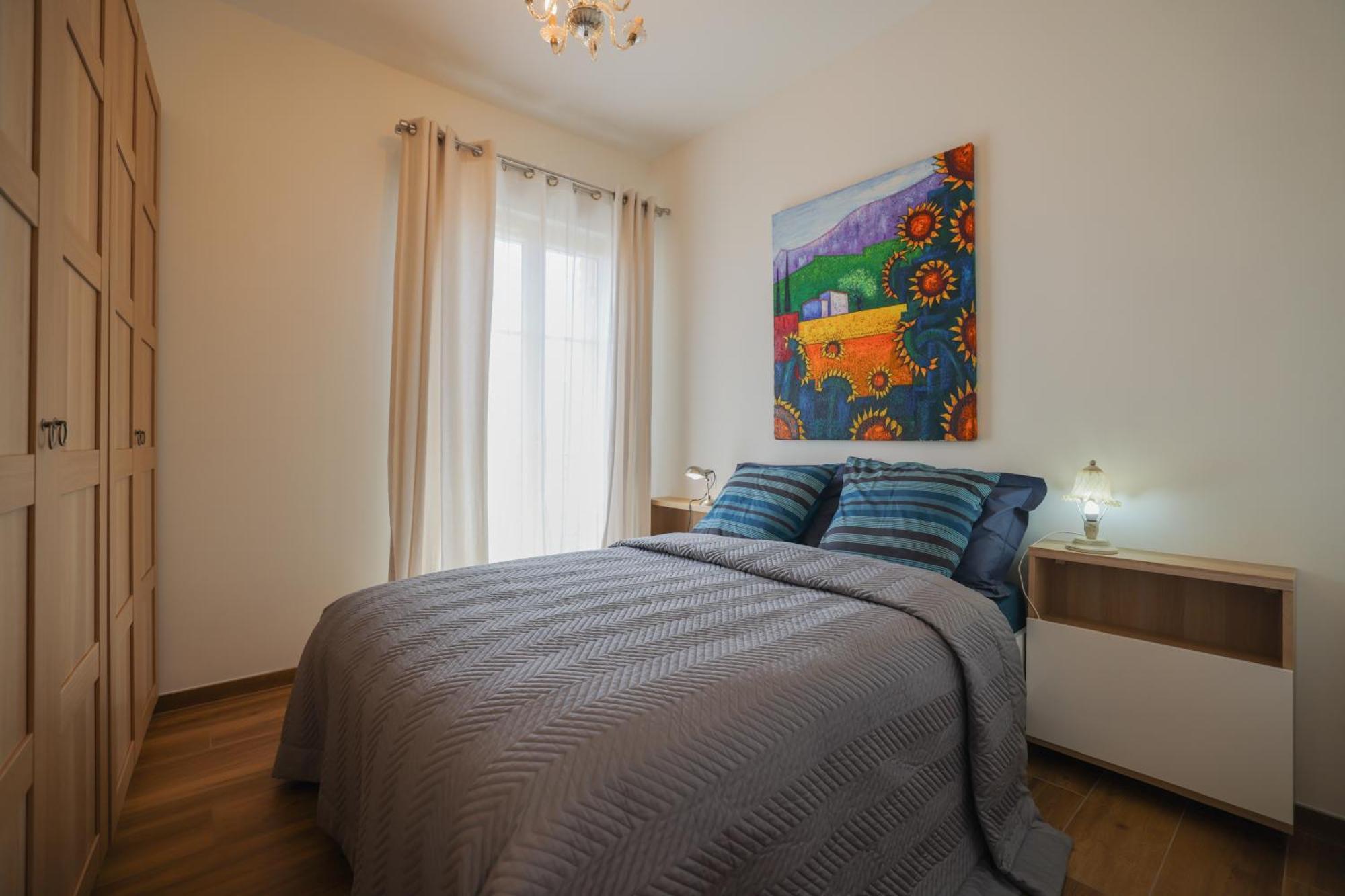 Gare Apartment *
